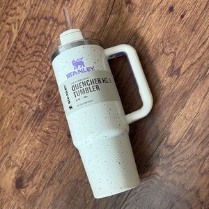 Stanley Cream Speckle 30oz.